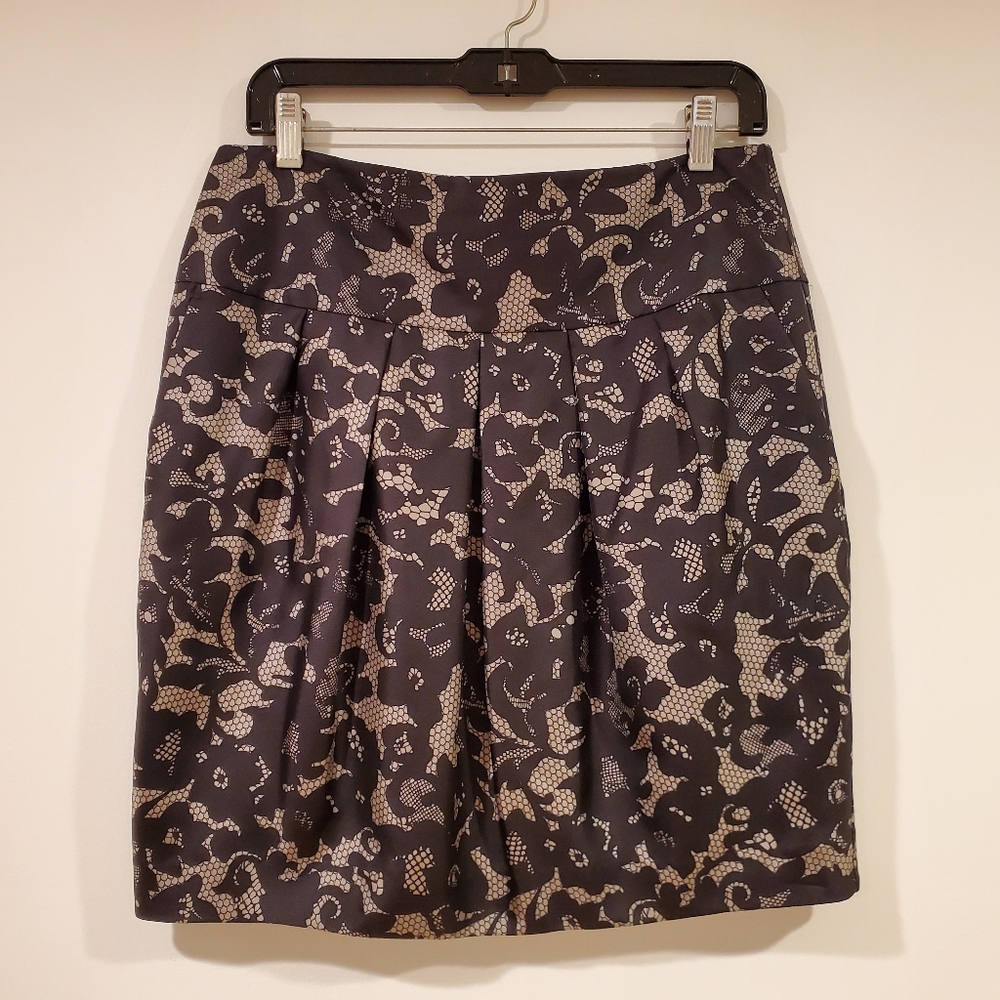 Banana Republic Silk Pleated Skirt Women's Size 8